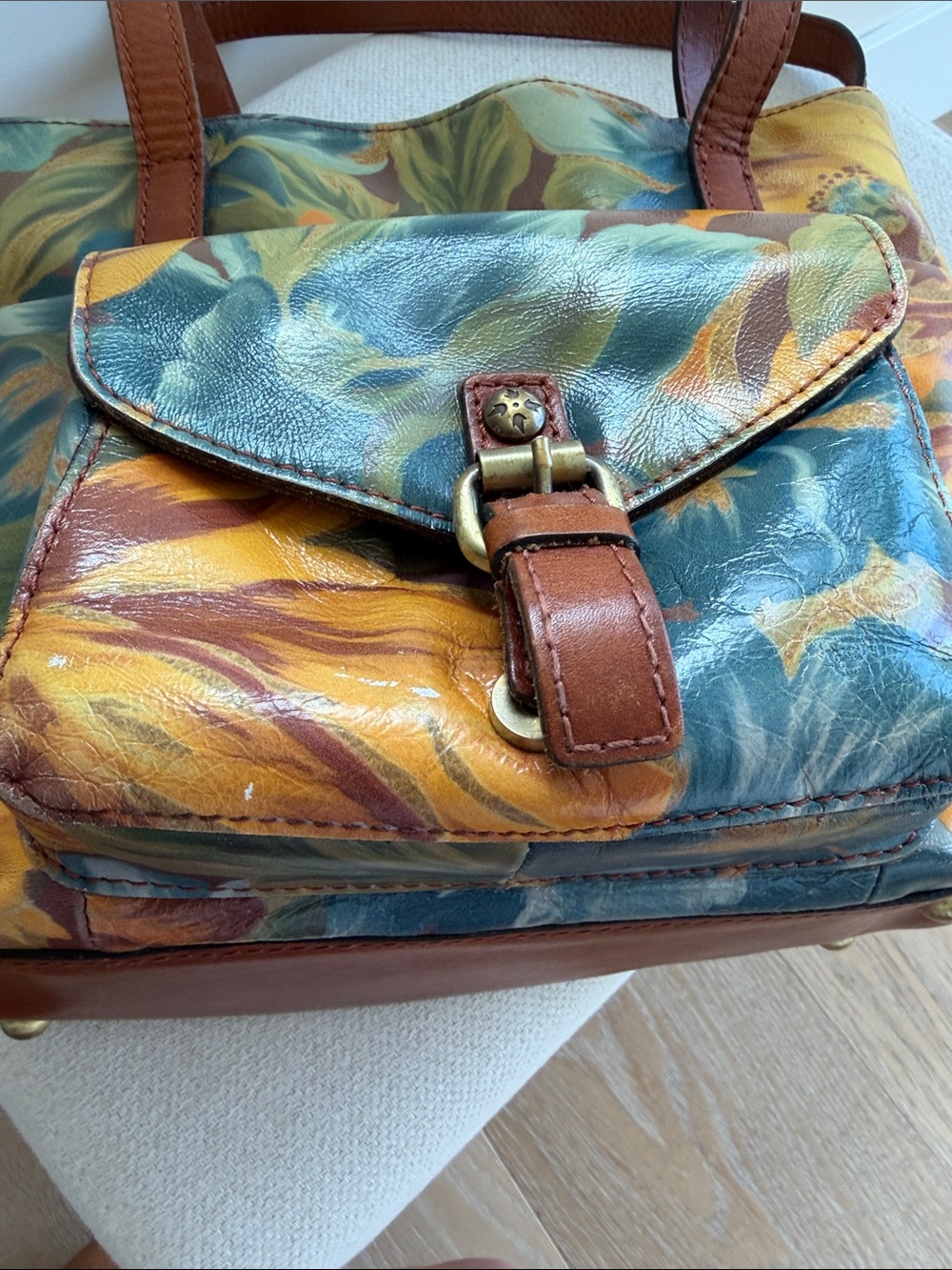 Patricia Nash Floral Canvas Shoulder Bag with Brown Leather Trim - Picture 5 of 7